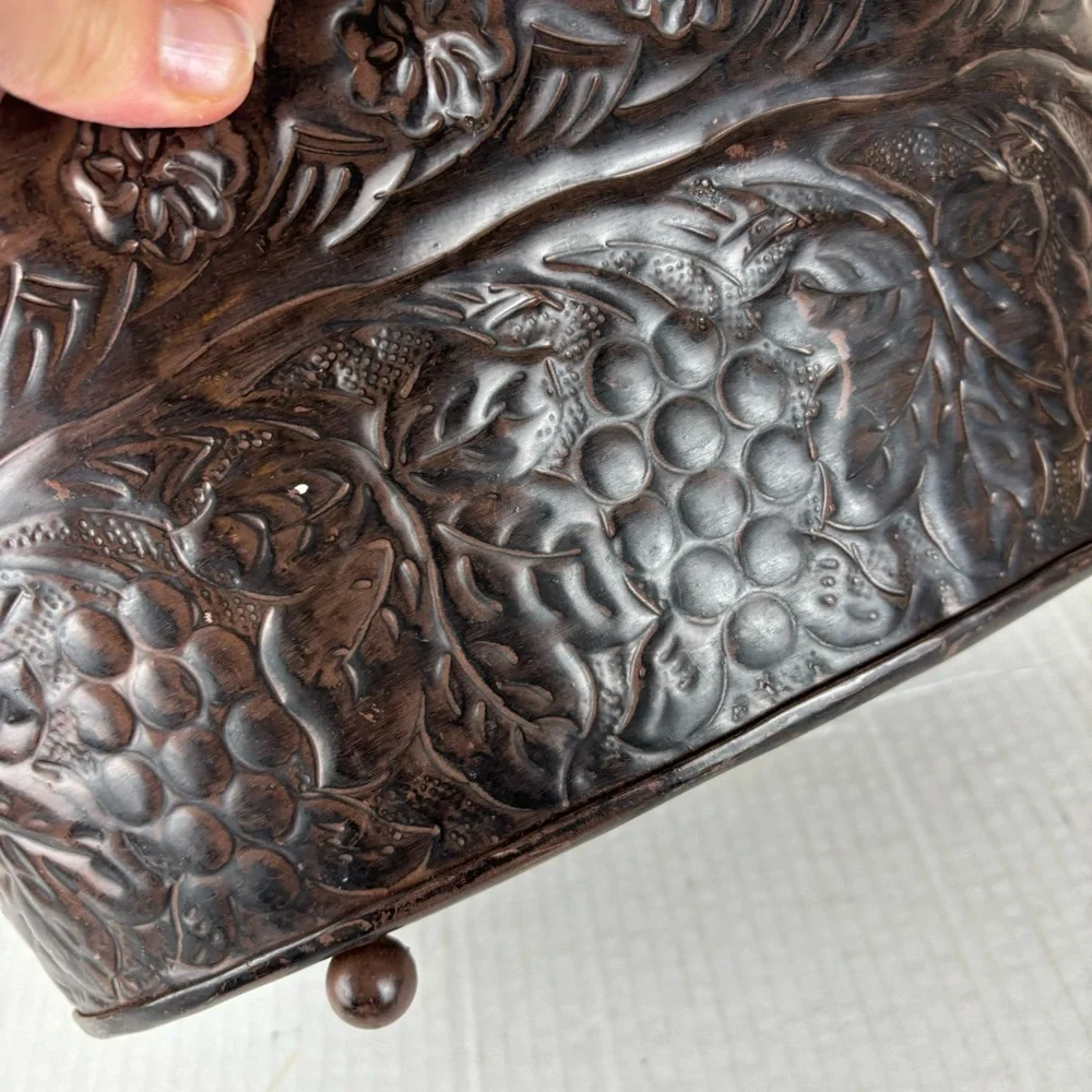 Metal oval planter/basket with scalloped edge and embossed design